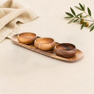 Ensemble de bols à condiments en bois d'acacia écologique faits à la main avec un long plateau pour baguette, en bois naturel durable pour sauces et accompagnements - Product Image 1