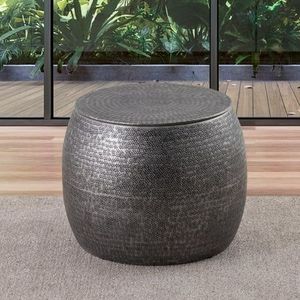 Elegante mesa auxiliar de metal que combina utilidad con encanto, perfecta junto al sofá para guardar lo esencial a diario. - Product Image 2