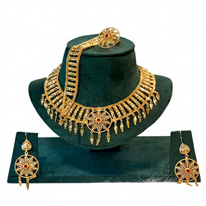 ชุดสร้อยคอผู้หญิงดีไซน์ใบไม้ประดับเพชรซิร์คอนชุบทองหรูหราทันสมัย พร้อมต่างหูแบบห้อยเข้าชุด สายโซ่แบบเชือก ยาว 16 นิ้ว รุ่น 53139 - Product Image 1