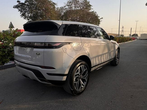 Nuevo Land Rover Range Rover Evoque P250 R-Dynamic SE Turbo R20 Dark 4.1-6L Gasolina Transmisión Automática Volante a la Izquierda Cuero 2025 - Product Image 3