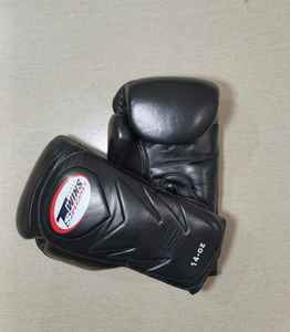 Guantes de Boxeo Negros Dobles de Alta Calidad con Logotipo Personalizado, para Entrenamiento y Combate, Antideslizantes, de Cuero Sintético que Absorbe la Humedad, MS-BG-494 - Product Image 5