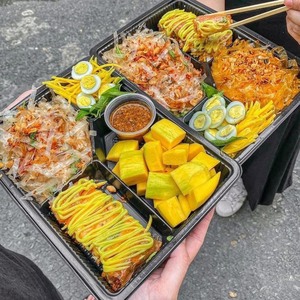 Wholesale Custom High-end Factory 2-4 Compartments Disposable Plastic Food Container with Lid Black Color <b>Clear</b> Lid Hot sale - Product Image 2