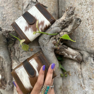 Nouveaux vrais cheveux sur pochette en cuir de vachette Nouveau Design élégant Multi utilisations Western Offre Spéciale véritable cuir de vachette petits portefeuilles pour les femmes - Product Image 3