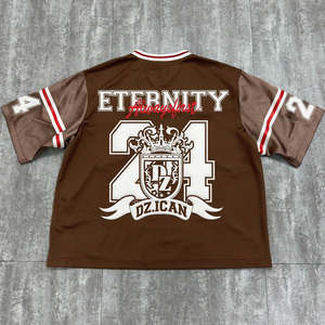 T-shirt de sport surdimensionné en mesh à col en V avec logo personnalisé, style rétro streetwear, pour le football, fabriqué par TRIOTAKE INDUSTRY - Product Image 6