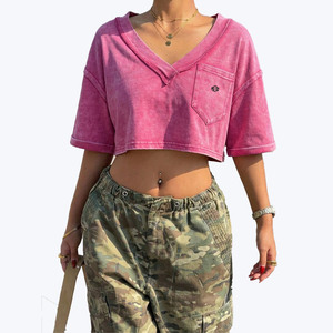 Camiseta Corta de Algodón con Cuello en V para Mujer, Estilo Vintage con Efecto Desgastado, Inspirada en el Lavado Ácido, Combinación Versátil, Bolsillo Bordado Personalizado en el Pecho - Product Image 1