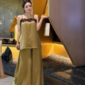 Ensemble deux pièces décontracté et sexy pour femme, en coton écologique, lavable, confortable, tendance, emballage personnalisé, fabriqué au Vietnam - Product Image 6