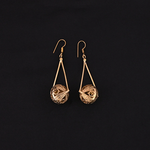 Pendientes de bola dorados intrincados para mujer, de latón chapado en oro, modernos, 65x20MM - Product Image 2