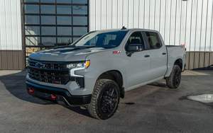 Chevrolet Silverado K1500 LT Trail Boss 4WD 2024 Usado, Ensamblado, con Volante a la Derecha/Izquierda, Más Vendido - Product Image 2