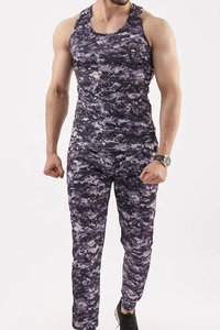 Débardeur de sport à capuche pour homme, personnalisé, style vintage, pour le basketball, l'entraînement et la course, 100% coton respirant - Product Image 3