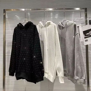เสื้อฮู้ดดี้ผ้าฟลีซแบบโอเวอร์ไซส์ สไตล์ Y2K ประดับคริสตัลวิบวับหรูหรา  โลโก้สั่งทำพิเศษ  สำหรับฤดูใบไม้ร่วง  ผ้าคอตตอน 100%  สำหรับทั้งชายและหญิง - Product Image 6