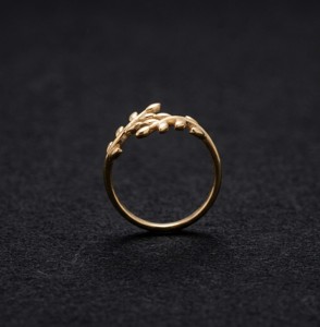 Bague Éternité Minimaliste Chrétienne en Argent Sterling 925 Plaqué Or, Motif Feuilles de Laurier Enveloppantes, Personnalisable pour Mariage - Product Image 4