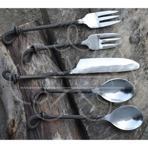 MORTAL SAGA Ensemble de couverts en acier inoxydable de style viking médiéval, forgé à la main, respectueux de l'environnement, avec poignée en corde noire - 5 pièces pour le camping en plein air - Product Image 5