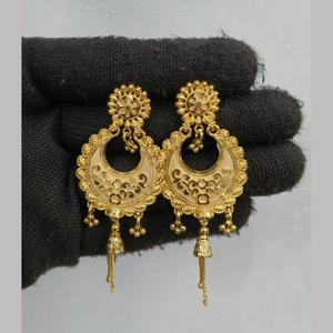 Pendientes Clásicos Huggie de Oro con Circonita y Perla, Pendientes Colgantes de Moda con Encanto Religioso - 11058821GL - Product Image 1