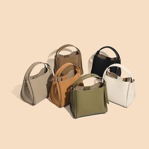 Bolso de Hombro Tipo Cubo de Cuero Vacuno Genuino para Mujer, Resistente al Agua, Ajustable, Ecológico, con Cierre, para Halloween - Product Image 2
