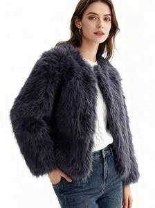 เสื้อโค้ทขนสัตว์แฟชั่นฤดูหนาวสำหรับผู้หญิง เสื้อโค้ทขนสุนัขจิ้งจอกแท้ทรงโอเวอร์ไซส์ พร้อมขนสุนัขจิ้งจอกสีเงินแท้ เสื้อแจ็คเก็ตหรูหรา - Product Image 2