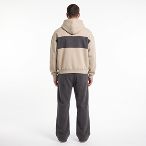 Ensemble survêtement homme beige et gris à blocs de couleur, sweat à capuche zippé et pantalon de jogging oversize, style streetwear et sportswear - Product Image 2