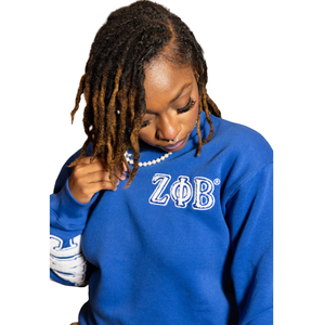 Sudadera Azul Chenille de la Hermandad Zeta Phi Beta para Mujer, Diseño con Letras Griegas en la Espalda, Talla Real, Sudadera Cómoda para Hermanas - Product Image 3
