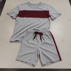 Conjunto de Camiseta y Pantalones Cortos Deportivos Transpirables para Hombre, con Logotipo Personalizado, Estilo Casual de Verano, Dos Piezas, 100% Algodón - Product Image 3