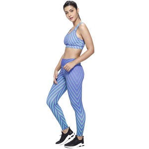 Conjunto deportivo sin costuras de cintura alta para mujer, cómodo conjunto de 2 piezas de leggings y sujetador de yoga con diseño y talla personalizados. - Product Image 4