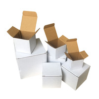 Boîtes d'Expédition en Carton Ondulé Recyclable Blanc Uni avec Logo Personnalisé, Pelliculage Mat et Gaufrage