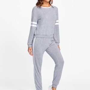 Conjunto de Sudadera con Capucha y Pantalones de Chándal de Dos Piezas para Mujer, Tallas Grandes, Estilo Urbano, Color Liso, Cálido, Elástico en Cuatro Direcciones, Transpirable, Colección Otoño - Product Image 1