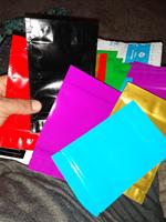 Sachet Mylar anti-odeur de qualité alimentaire, pochette verticale violette refermable pour emballage de snacks, noix et chocolat avec fenêtre