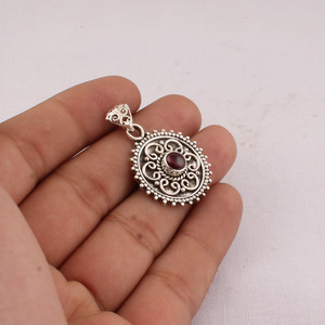 Charmes vintage faits à la main en grenat rouge ovale, sertis de plaqué argent sterling, 18 pouces, unisexe, anniversaire, SHREE JAIPUR SILVER - Product Image 2