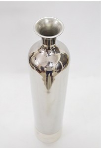 Premium Fancy Bottle Shape Metal and Wood Fancy Vase Hot Selling <b>Silver</b> Color Flower Vase Luxuries Style Vase for Luxuries Home - Product Image 3