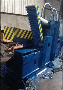 Cisaille à ferraille hydraulique bleue de 80 tonnes, machine de recyclage de ferraille, équipement industriel de découpe de métaux - Product Image 3