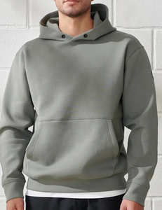 เสื้อฮู้ดผู้ชายสีดำทรงโอเวอร์ไซส์ ผ้าฝ้ายเฟรนช์เทอร์รี่ สีพื้น สวมใส่สบายๆ สำหรับฤดูใบไม้ร่วง ดีไซน์กระเป๋าซิปด้านหน้าแบบถัก - Product Image 2