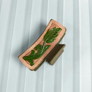 Pinza de Pelo Vintage de Resina con Diseño Floral, Accesorio de Moda para Mujer, Cuadros Negros - Product Image 2