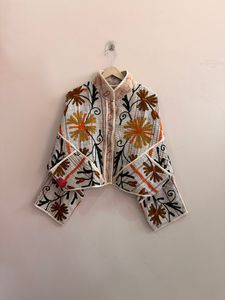 Veste en coton brodée à la main à motifs floraux, col mandarin, manches trois quarts, style Prairie Chic, longueur courte, pour femme - Product Image 1