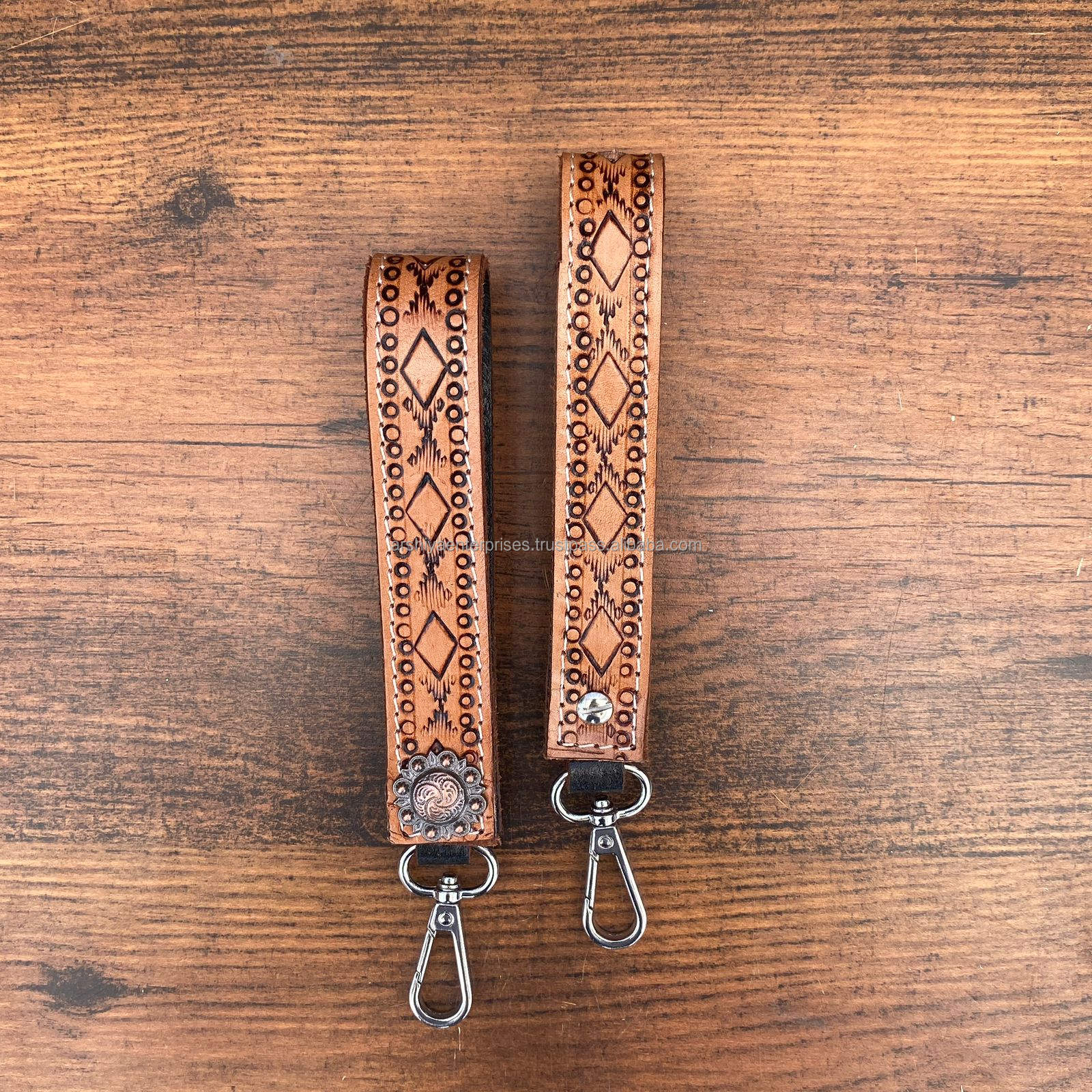 สีน้ำตาล