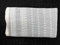 Tissu en dentelle de tulle georgette brodé blanc à motifs floraux ajourés pour robe de mariée et vêtement