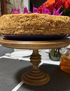 Support à gâteau réglable en bois, écologique et fait main, pour boulangeries et événements - Product Image 4