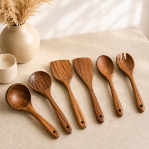 Juego de utensilios de cocina de madera de acacia natural hechos a mano: cuchara, espátula, cucharón, volteador, cuchara ranurada. Ecológico, apto para lavavajillas. - Product Image 5