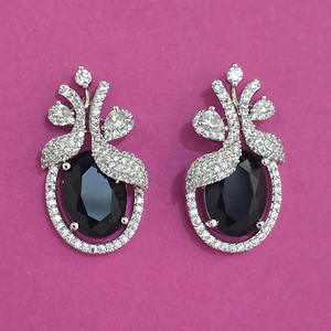 Compre en Línea Pendientes Clásicos de Calidad de Exportación de Kanhai Jewels para Mujer con Baño de Rodio y Circonita 444102 Aniversario - Product Image 1