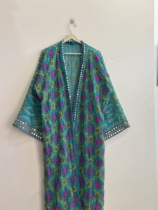 ชุดคลุมกิโมโนผ้าจอร์เจตต์ปักลายฟูลคารีแบบเต็มตัว - Product Image 4