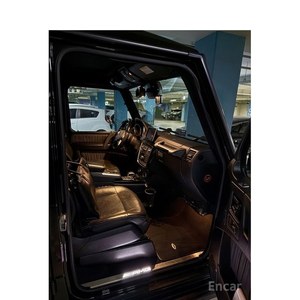 Mercedes-Benz Classe G G63 AMG 2015 avec boîte de vitesses automatique, 97 500 km, sièges en cuir, caméra arrière, conduite à gauche - Product Image 2