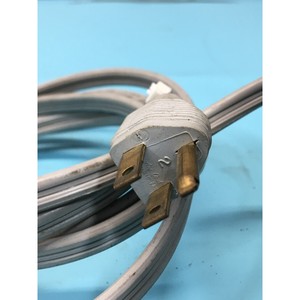 Thermocouple à double point de mesure Varian 810-2 pour applications sous vide - Équipements et pièces semi-conducteurs de renommée mondiale - Product Image 6