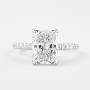 แหวนเพชรทรงเรเดียนท์คัทสำหรับผู้หญิง ทอง 14K สไตล์คลาสสิก เพชรเพาะเลี้ยงในห้องปฏิบัติการ รับรองโดย IGI - Product Image 1