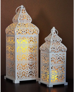 Lanterne à bougie de table marocaine dorée Design gaufré métal naturel pour décoration maison ou bureau personnalisation taille et couleur - Product Image 2