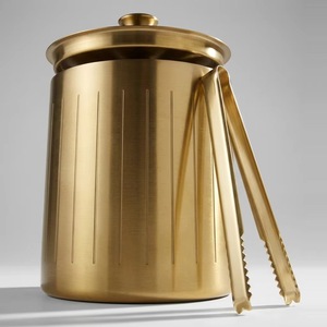 Seau à glace en métal côtelé doré avec couvercle et pince, refroidisseur de boissons rond de luxe moderne - Product Image 4