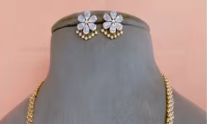 ชุดสร้อยคอพร้อมต่างหูทองเหลืองชุบทองประดับเพชรซิร์คอน ดีไซน์สวยงาม คุณภาพพรีเมียม เหมาะสำหรับงานหมั้น งานแต่งงาน หรือเป็นของขวัญสำหรับผู้หญิง - Product Image 2