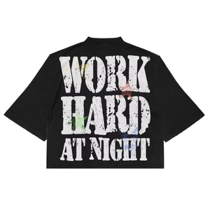 เสื้อยืดไหมพรมสีดำทรงโอเวอร์ไซส์สำหรับผู้ชาย พิมพ์ลายข้อความ "Work Hard Night Back"  แบบรักษ์โลก สไตล์สตรีทแวร์ แขนสั้น - Product Image 2