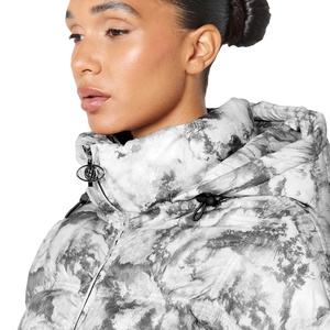 Chaquetas Acolchadas de Invierno para Mujer, Hechas a Medida por un Fabricante Profesional, Chaqueta Corta Tipo Bomber con Estampado Técnico - Product Image 6
