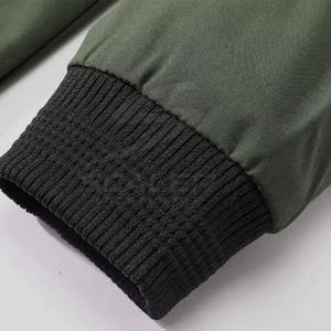 Blouson bomber d'hiver style classique, léger et confortable, idéal pour les tenues décontractées, les activités de plein air et la mode quotidienne. - Product Image 6