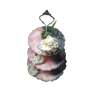 Support à gâteau de luxe à 3 niveaux en résine époxy, fait main, en agate blanche, avec poignée dorée, pour la présentation de desserts lors de mariages, fêtes ou goûters. - Product Image 5
