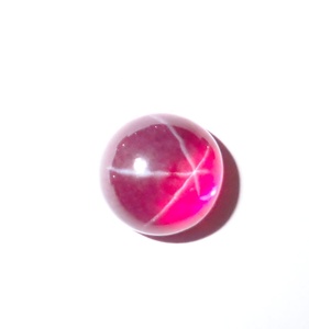Rubis étoilé transparent rond 11x11 mm 8 carats, cabochon poli créé en laboratoire avec effet étoile à 6 branches pour la fabrication de bijoux - Product Image 5
