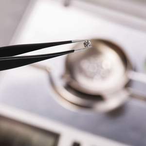 Pinzas de Precisión UBI de Acero Inoxidable Duradero para Pelo Encarnado - Punta Dentada para Eliminar Puntos Negros, Astillas y Garrapatas para Cejas/Pestañas - Product Image 2